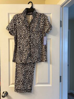 Leopard Print Short Sleeve Pajama Set - Black & Cream